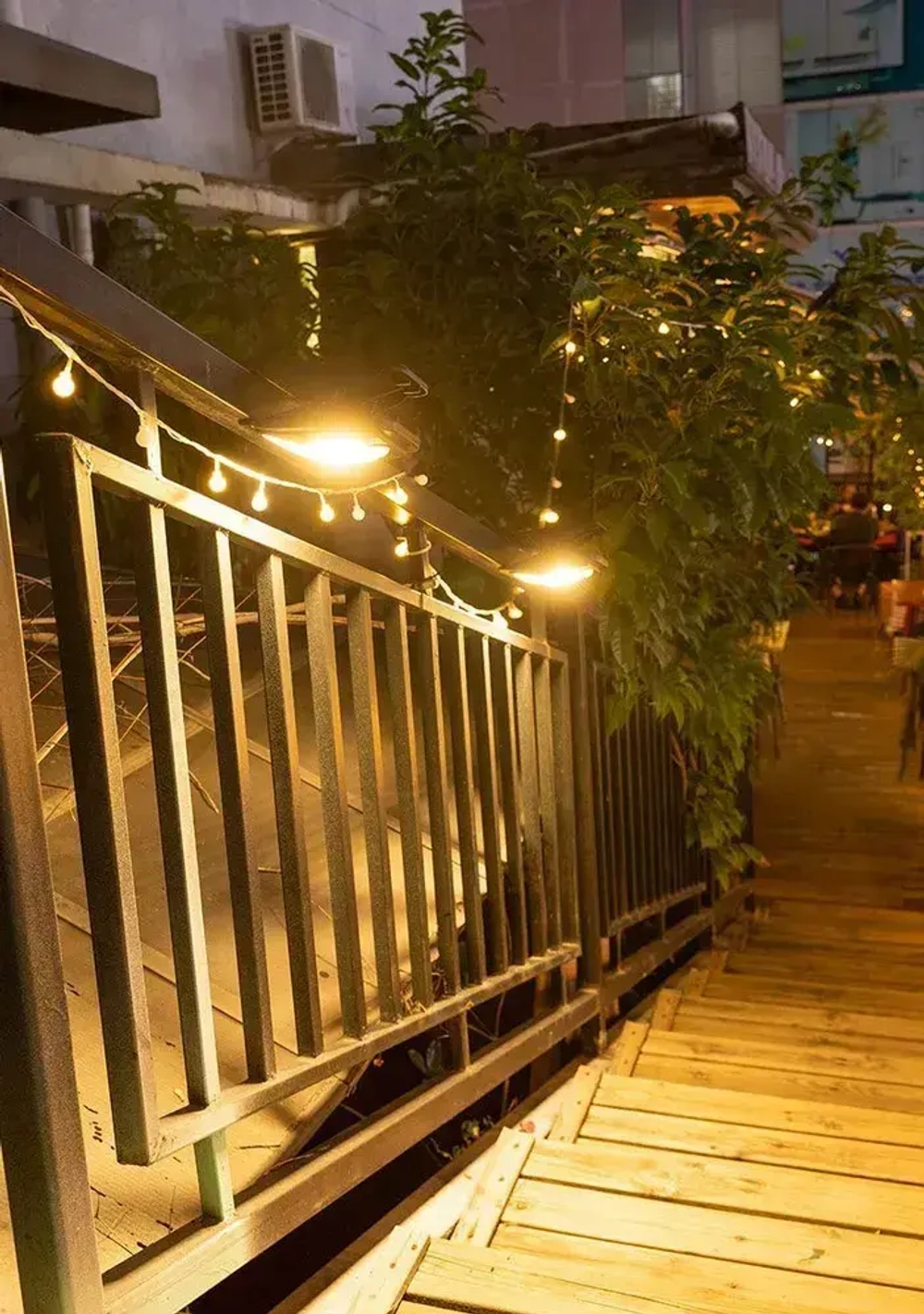 Светильник 48 св., холодный, с USB и датчиком