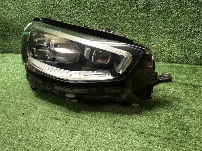 Фара правая Mercedes S W223 (20-нв) Digital Light