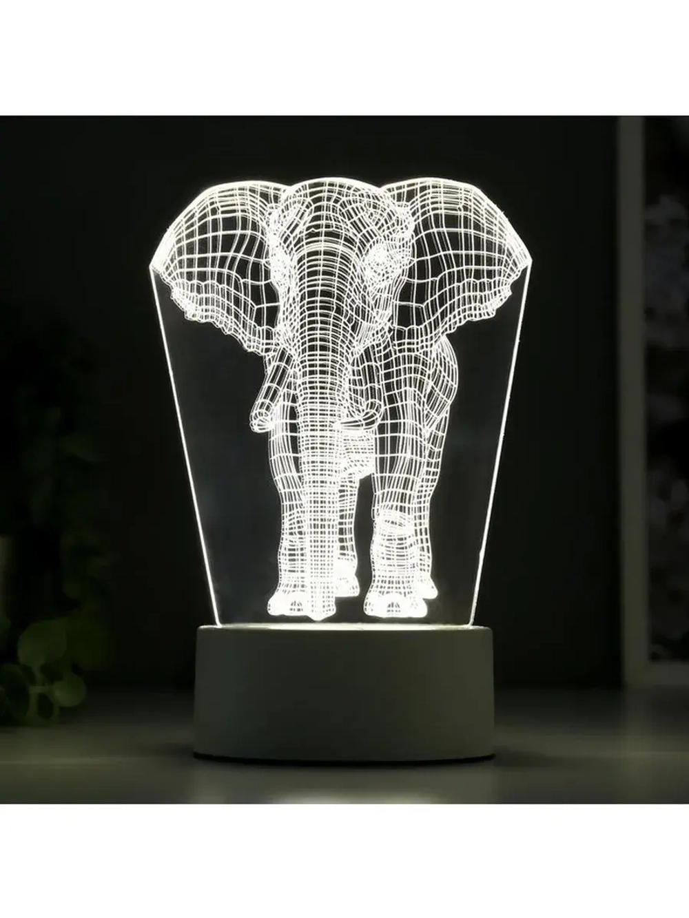 Светильник «Слон» LED белый от сети 9.5×12.5×19 см RISALUX
