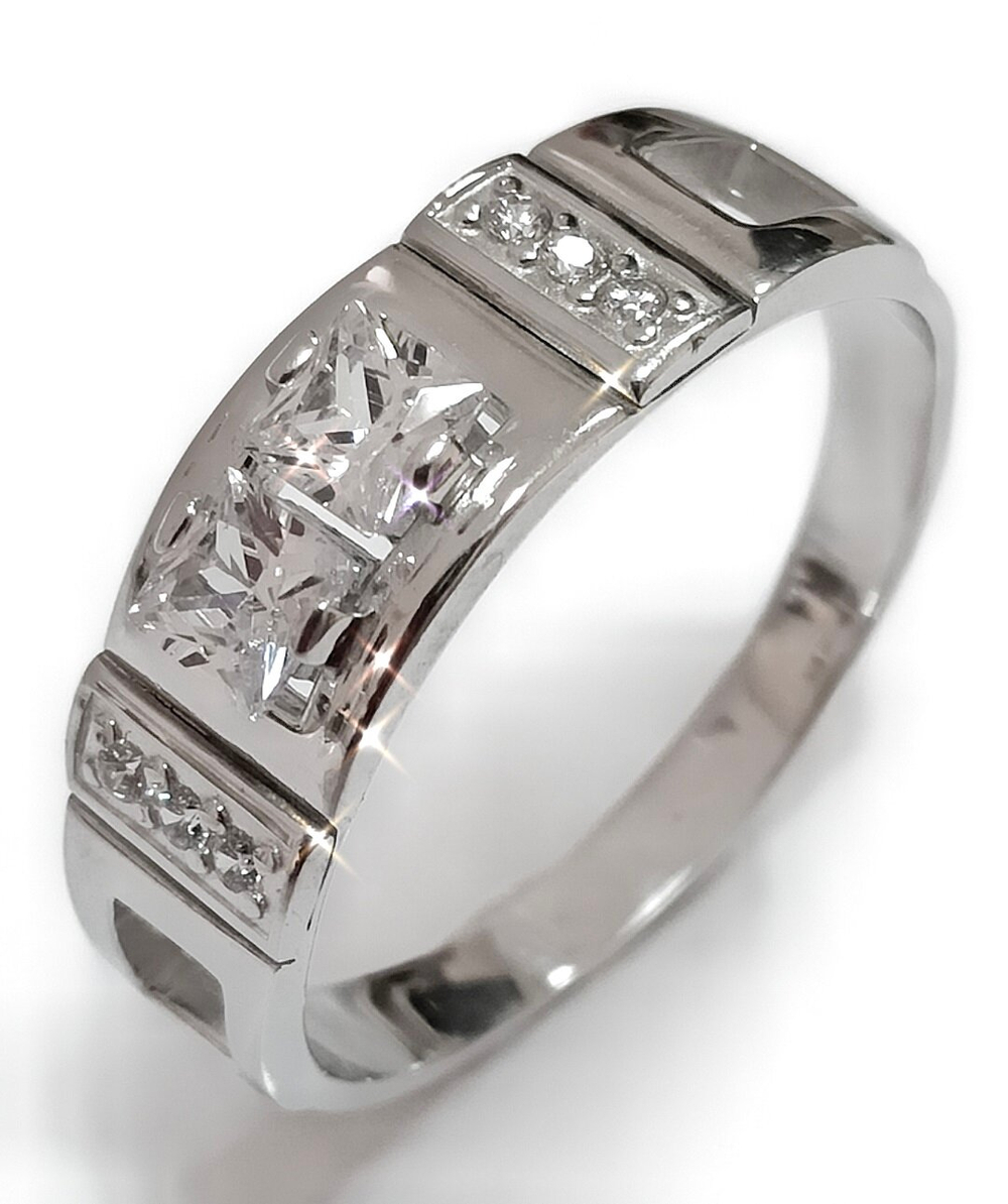 Ювелирное кольцо из серебра 925 пробы