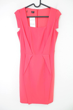 Платье лаконичное красное 42 размер