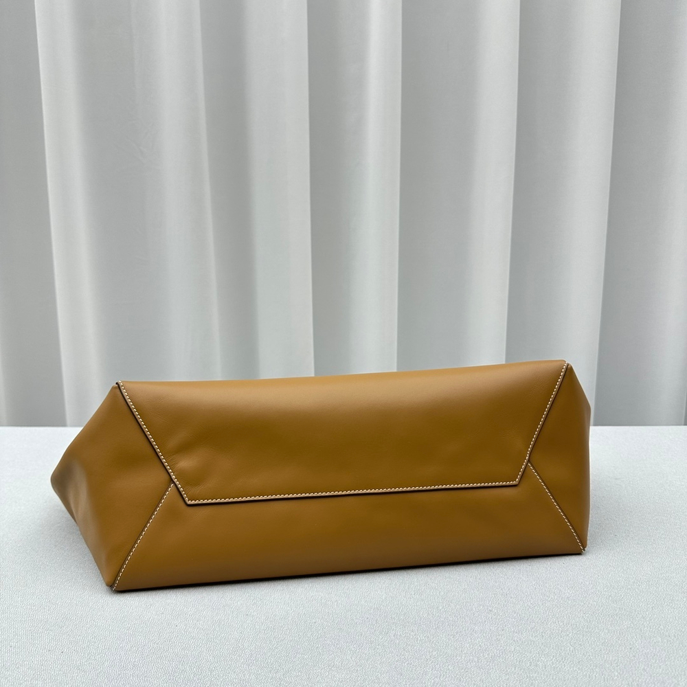 Miu Miu IVY Bag 38 cm