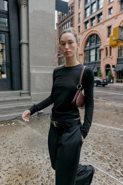 ZARA БАЗОВАЯ ХЛОПКОВАЯ ФУТБОЛКА, ЧЕРНЫЙ