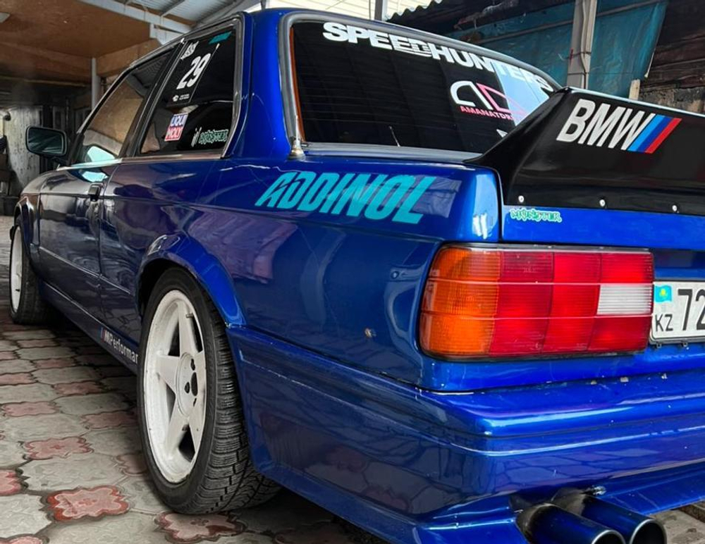BMW E30 PANDEM (ROCKET BUNNY) Спойлер средний (Реплика "Стекловолокно")