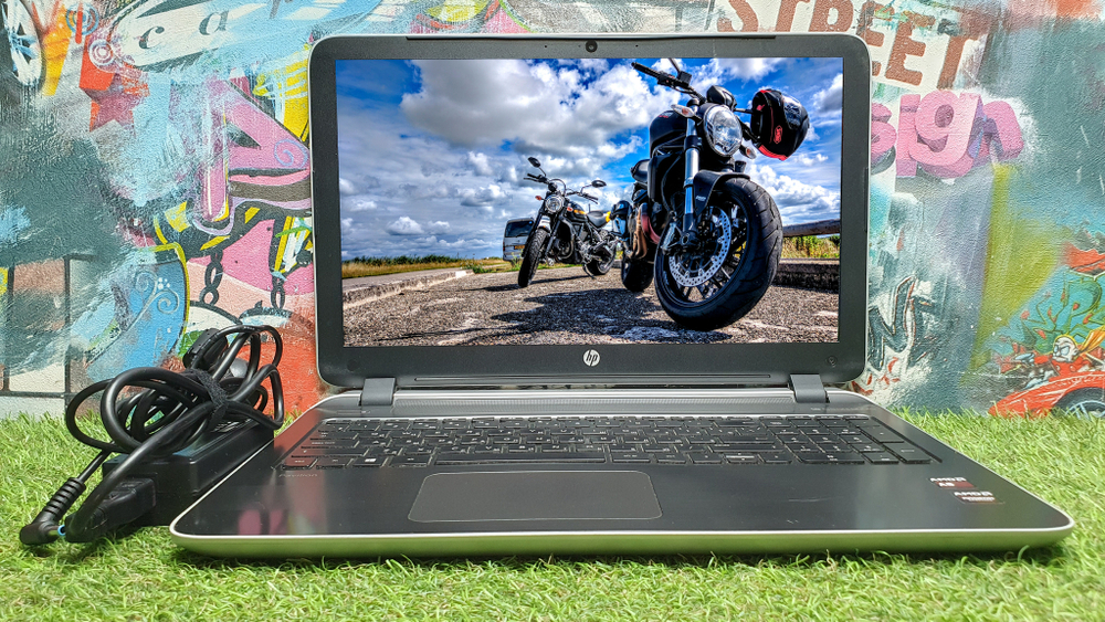 Ноутбук HP AMD A8/8 Gb/Radeon R7 M260 1Gb/Pavilion 15-p101nr (K1Y07EA)/Windows 10