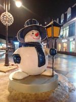 Уличная фигура "Снеговик с фонарем"
