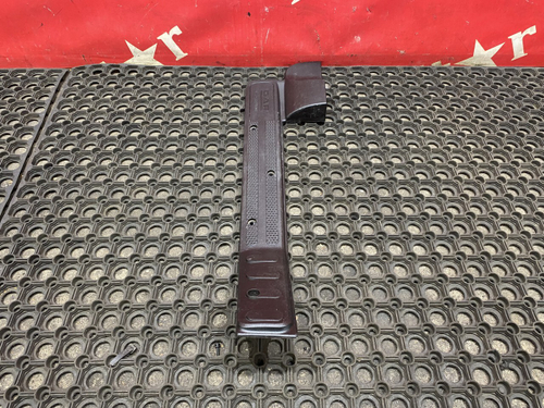 Накладка порога правого 2019г