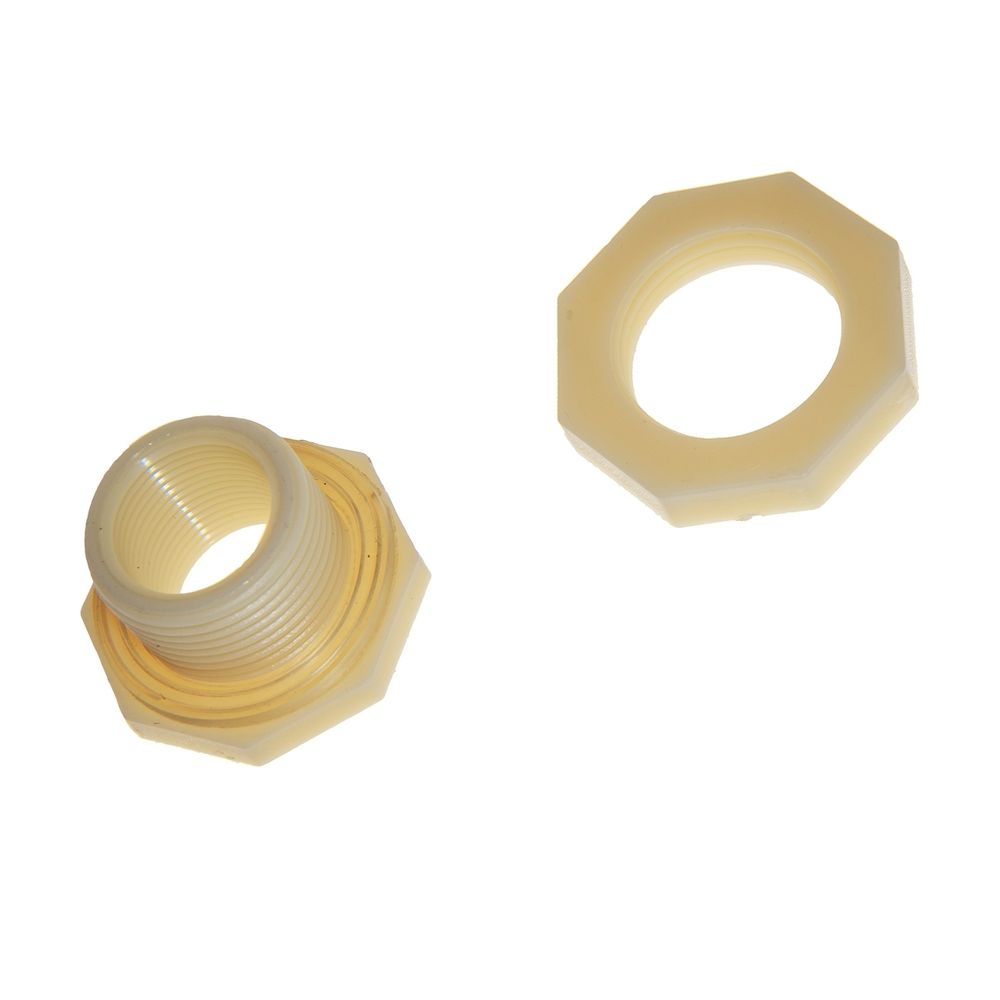 Врезка в бак 1/2 пластиковая