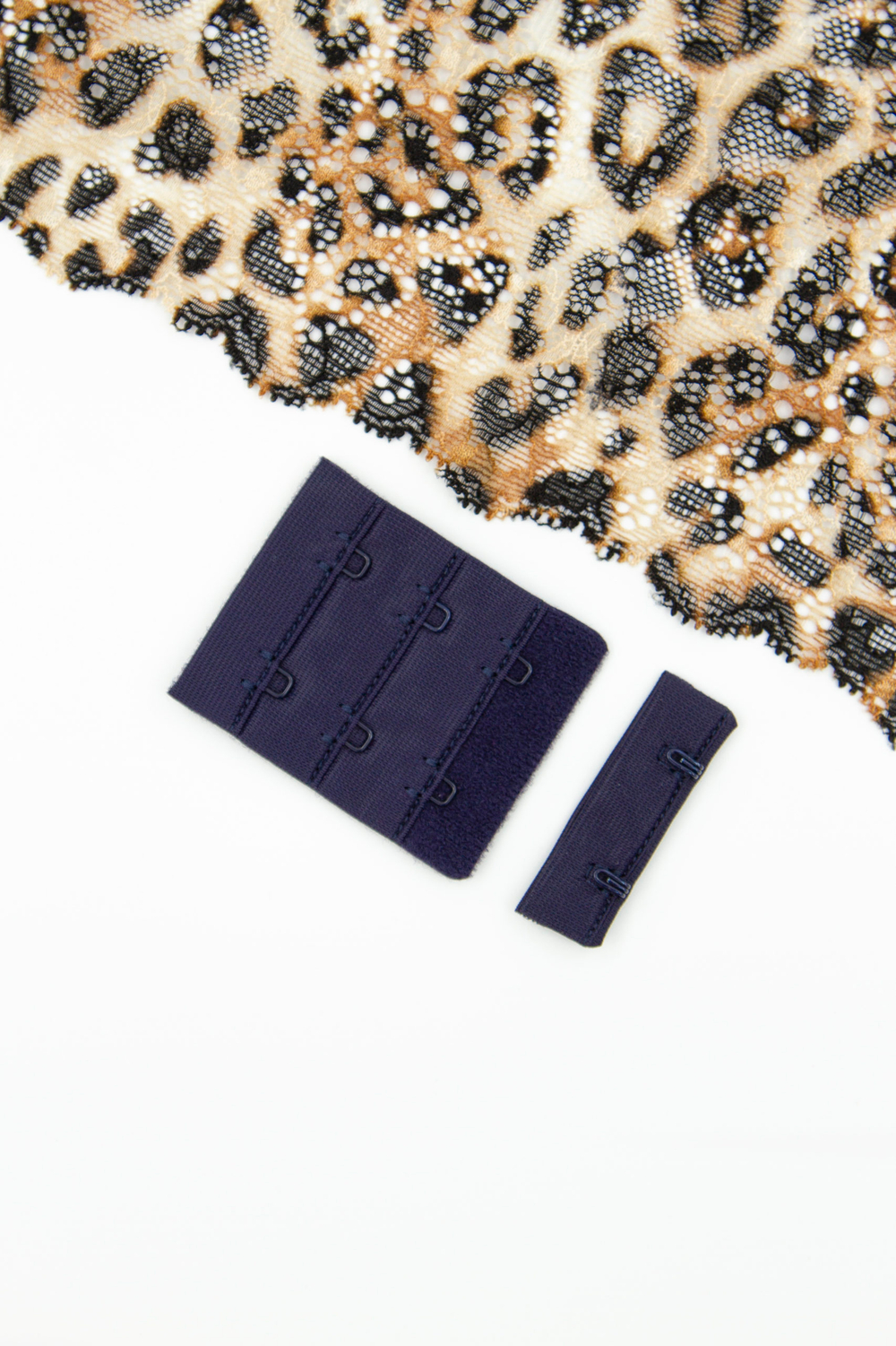 Застёжка тёмно-синяя 2х3 (Латвия)