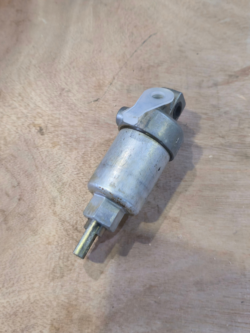 Цилиндр Зил, Камаз,Маз,Урал пневматический 30х25 выключения подачи топлива РААЗ