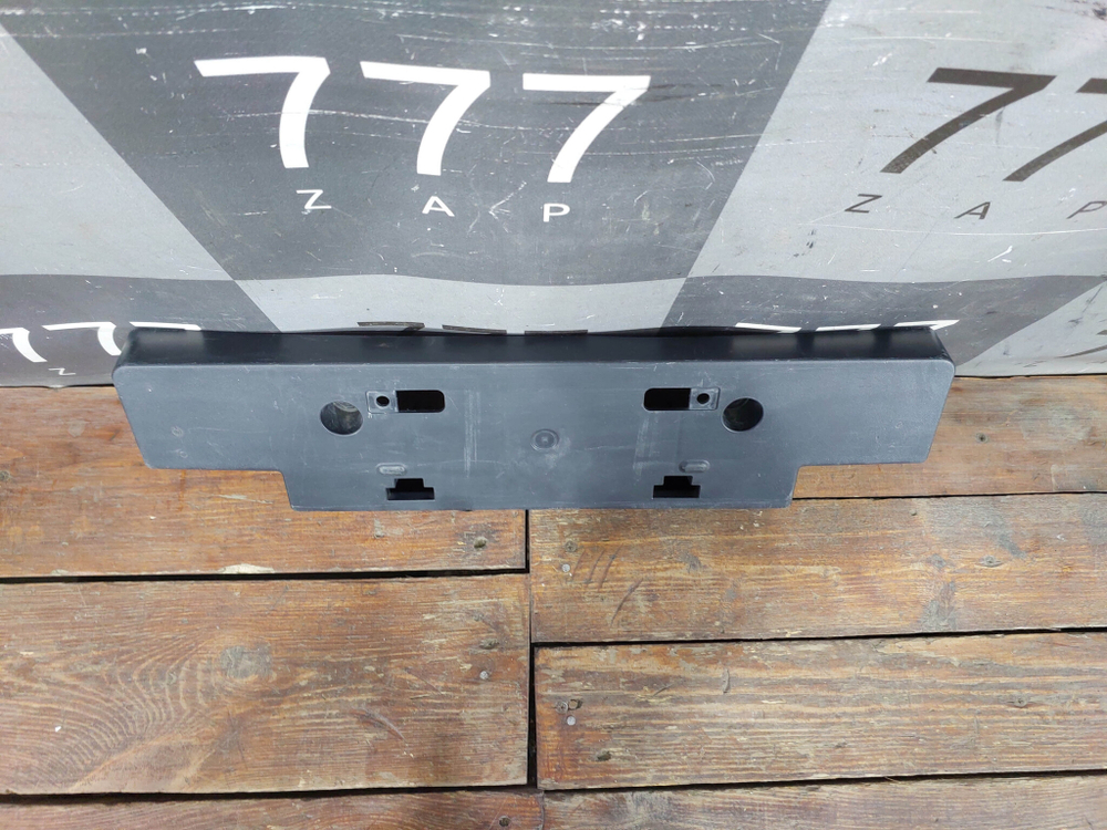 Площадка гос. номера Toyota Land Cruiser 200 15-21 Б/У Оригинал PZ32160711