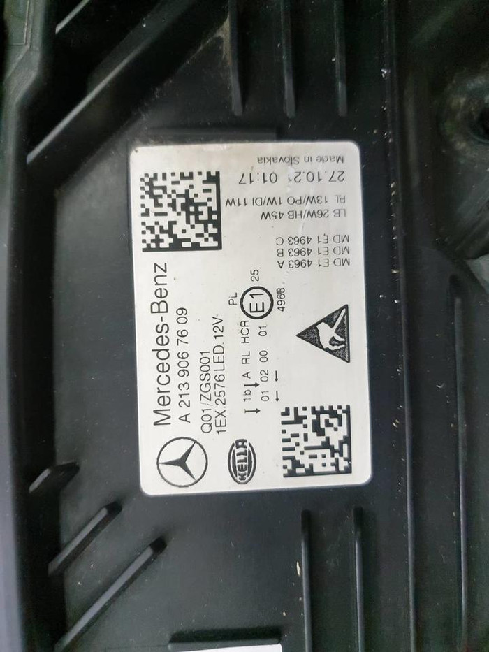 Фара правая Mercedes E W213 (2020-2023) LED