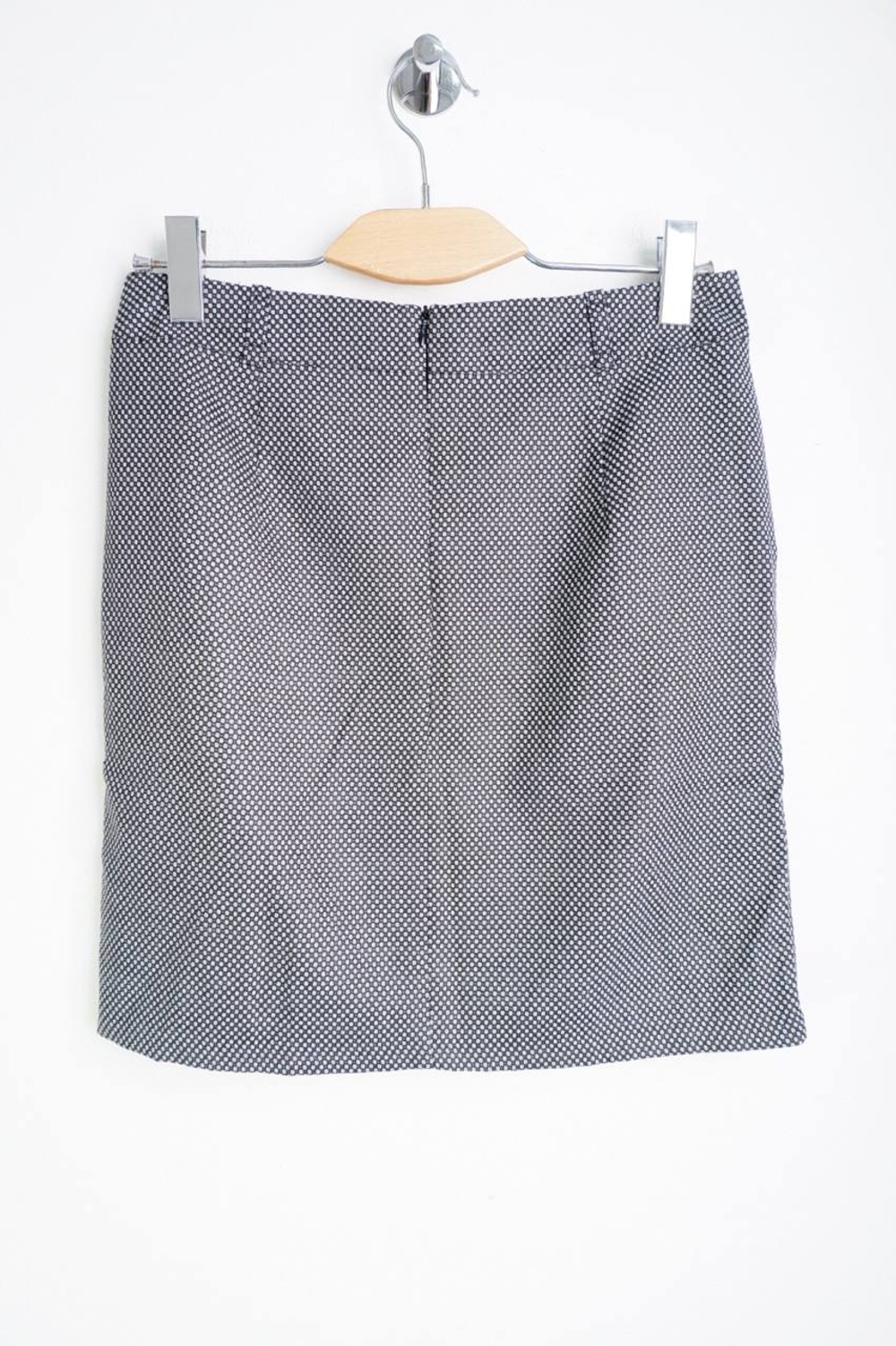 Юбка Viserdi прямого кроя, визуально на 48 размер