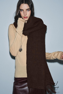 ZARA ГЛАДКИЙ МЯГКИЙ ШАРФ С БАХРОМОЙ, КОРИЧНЕВЫЙ