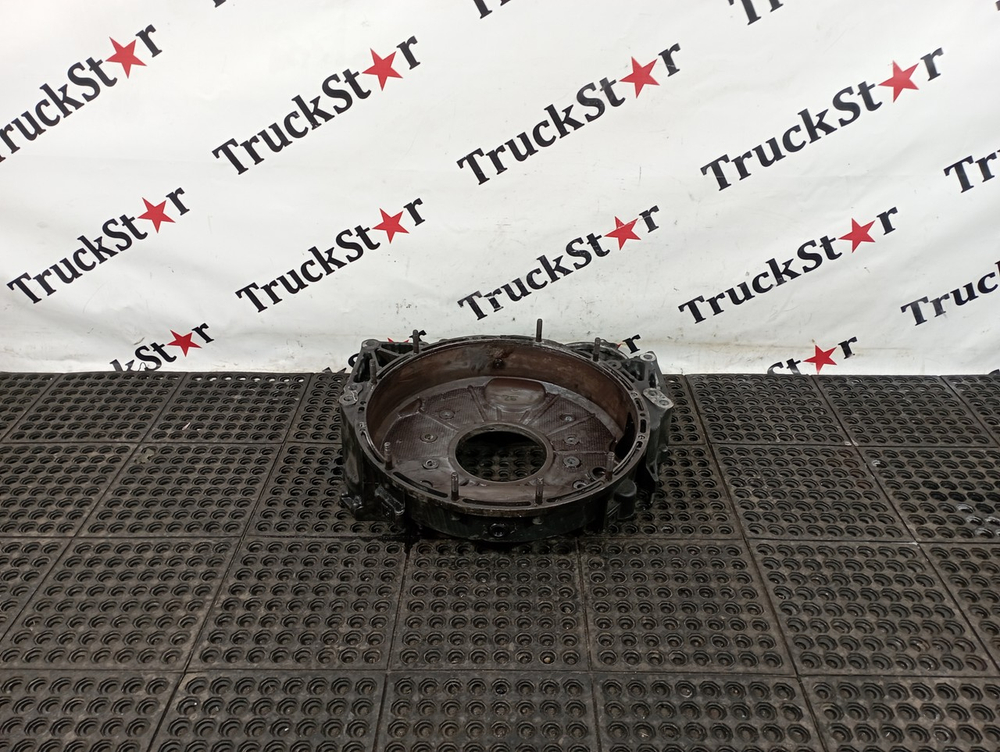 Кожух маховика