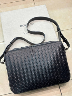 Сумка-мессенджер Bottega Veneta