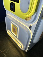 Вендинговый автомат по приготовлению попкорна «Delicious moments»