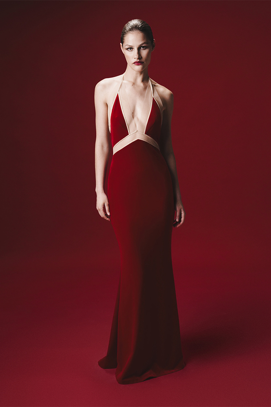 Платье макси из бархата с открытой спиной