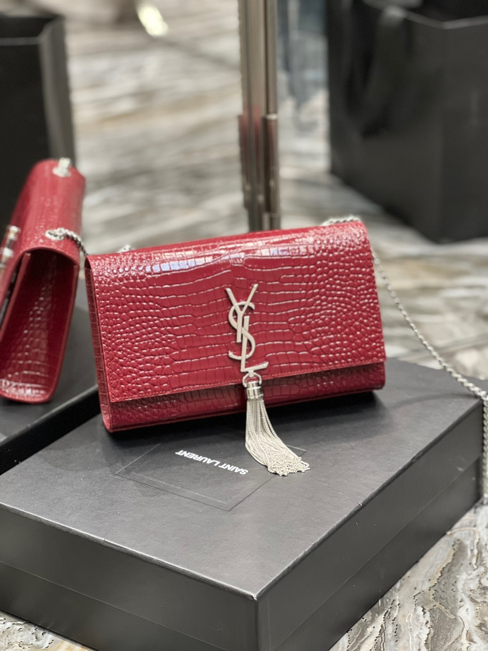 Saint Laurent Kate Medium Bag 24 cm