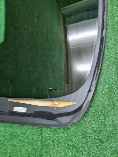 Стекло крышки багажника Geely Tugella (2019-2024)