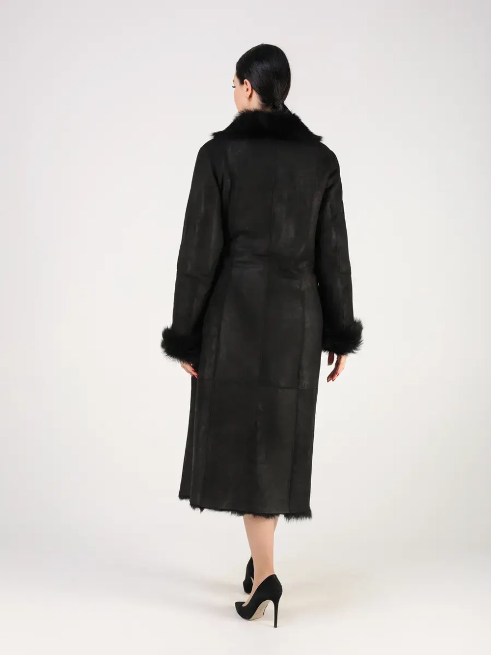 Дубленка зимняя натуральная длинная и теплая