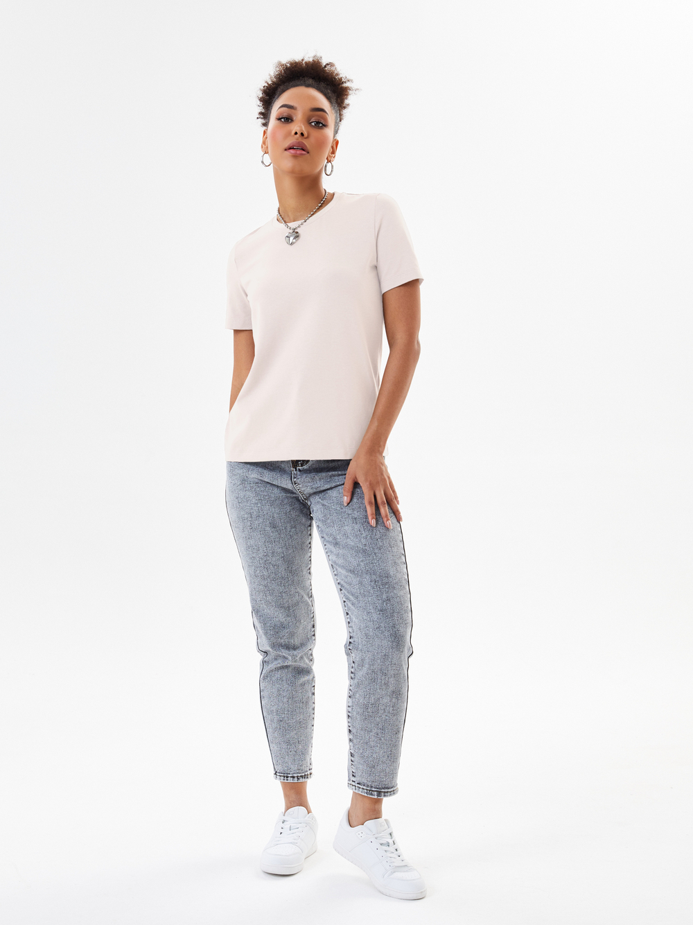 Базовая классическая футболка из хлопка