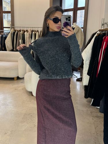 Свитер серого цвета с пайетками