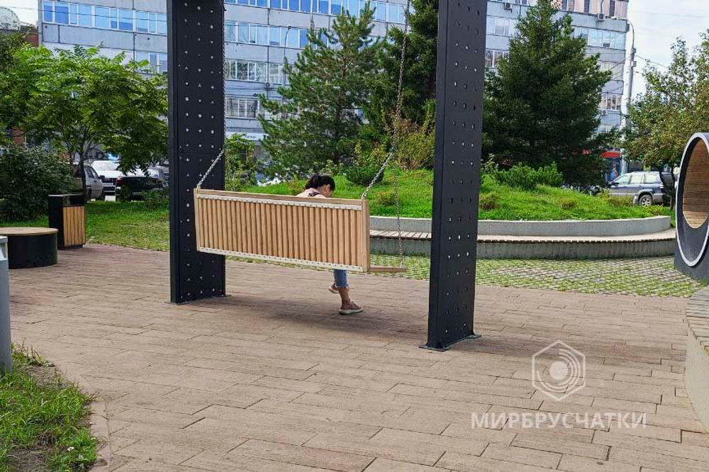 Сквер Крылья Сибири, г.Новосибирск
