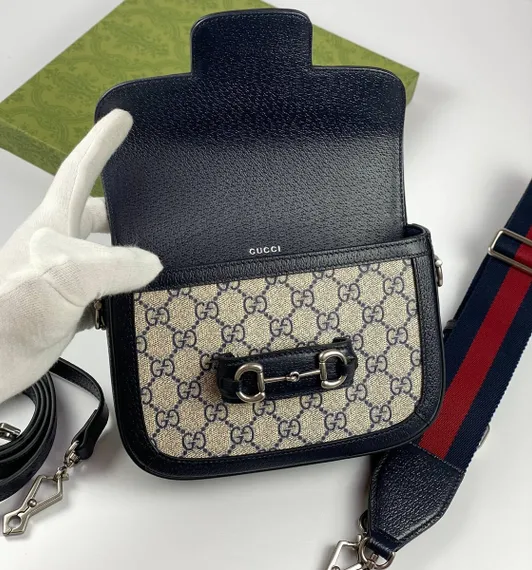 Мини-сумка Gucci Horsebit 1955 с узором Gg