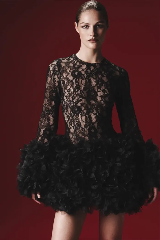 Платье мини из кружева с цветами