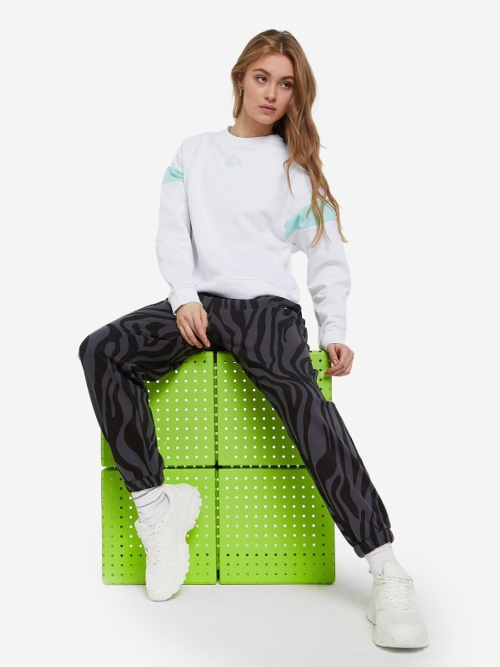 Толстовка женская KAPPA