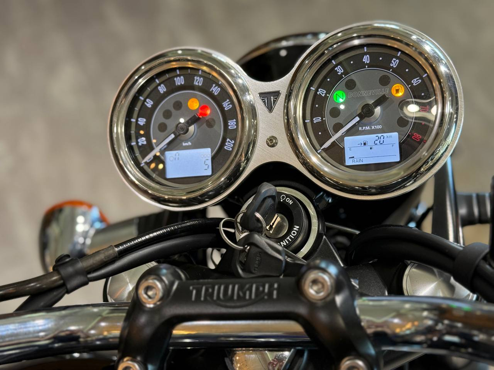 Triumph Bonneville T120, 2024