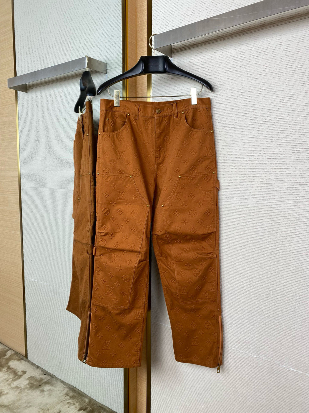 Louis Vuitton Pants