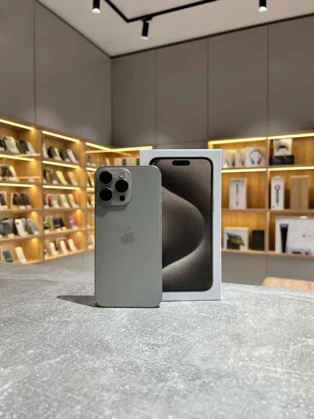 Apple iPhone 15 Pro 128Gb Б/У Натуральный Титан