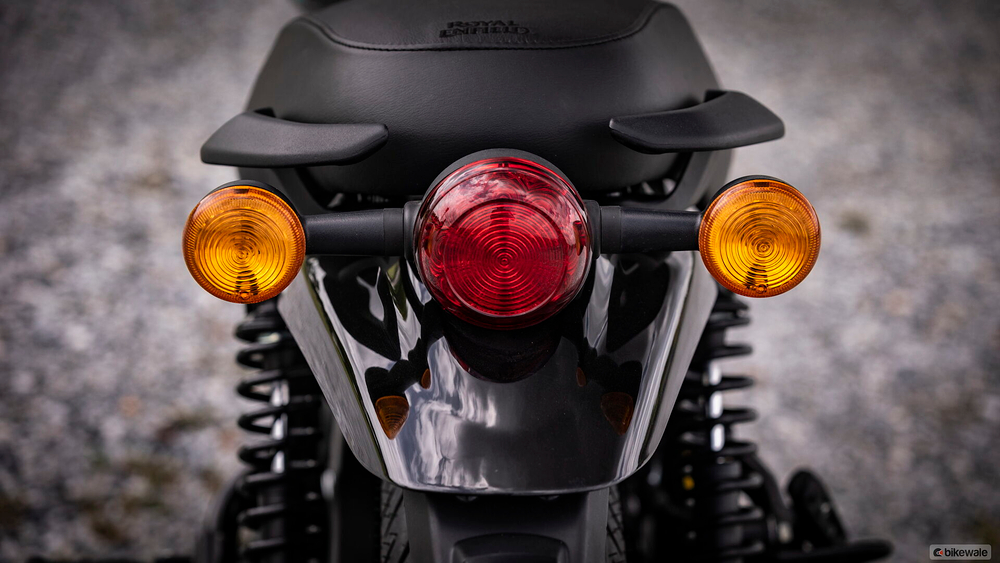 Royal Enfield Hunter 350 Rebel Black