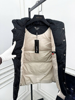 Безрукавка Kiton