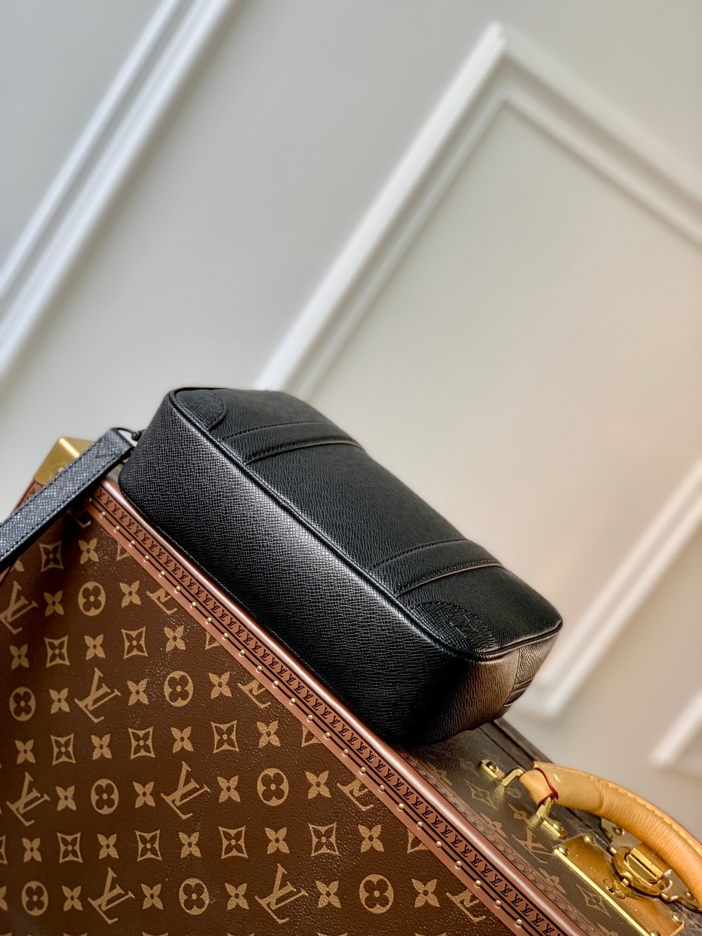 Louis Vuitton Pochette Kasai