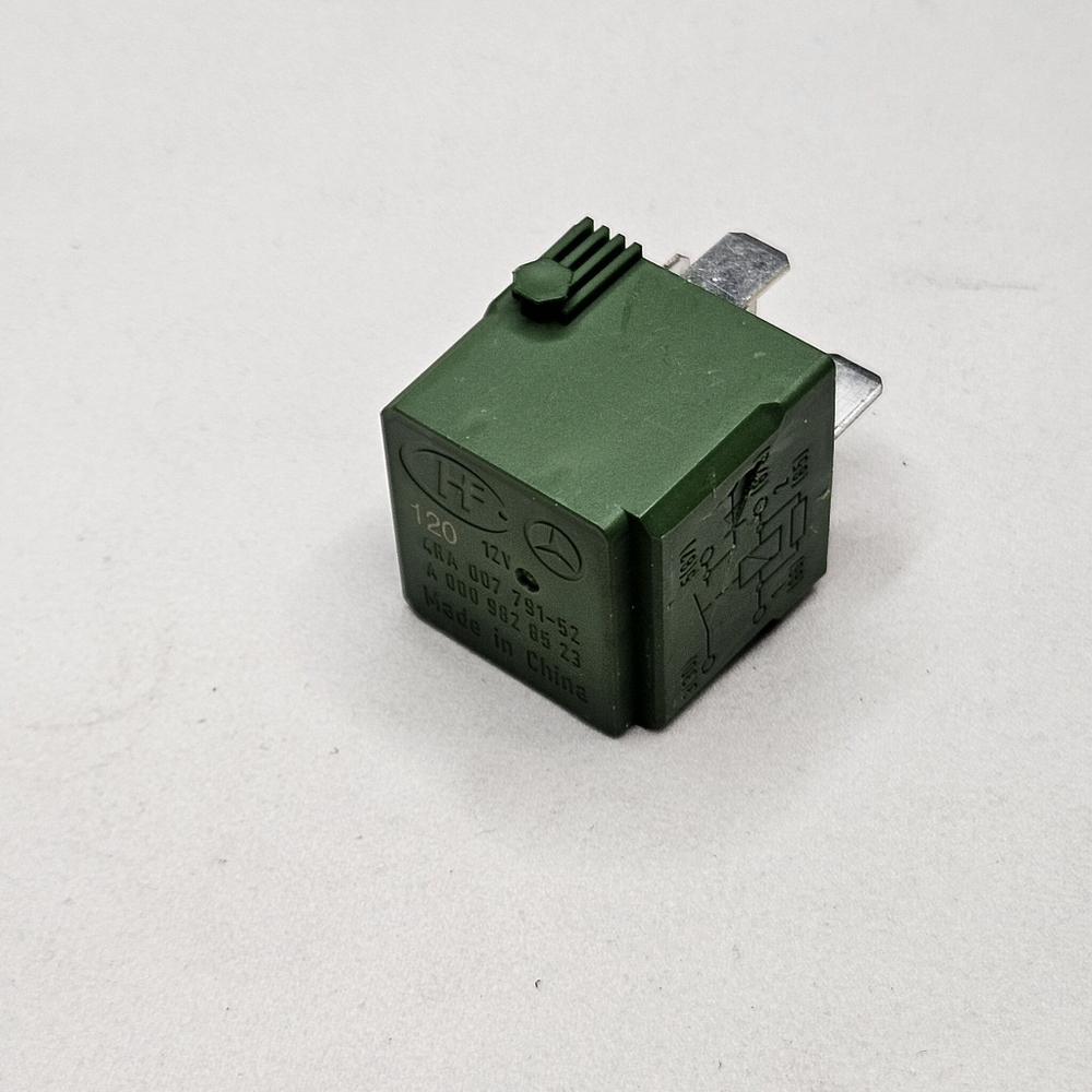 Реле компрессора пневмоподвески Mercedes w164 w221 w251