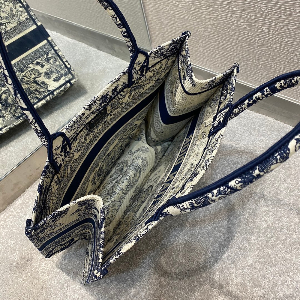 Christian Dior Book Tote 36 cm