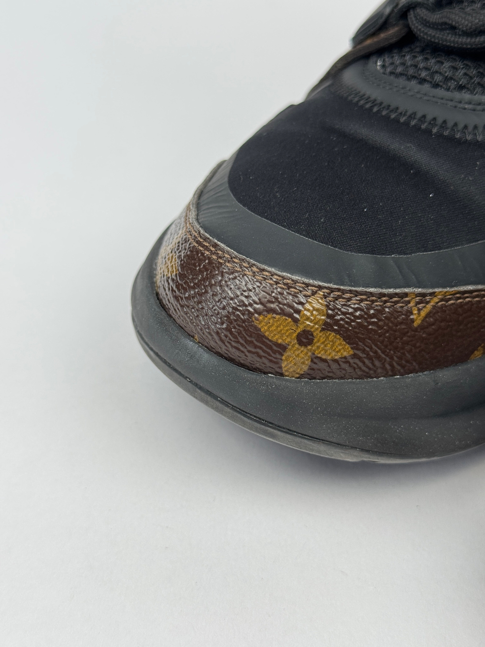 Кроссовки Louis Vuitton