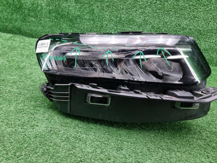 Битая Фара правая Geely Tugella (2019-2024) LED