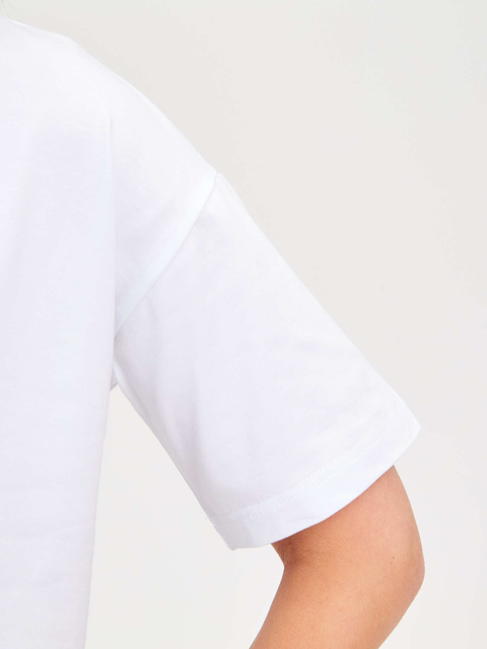 Футболка oversize с разрезами по бокам