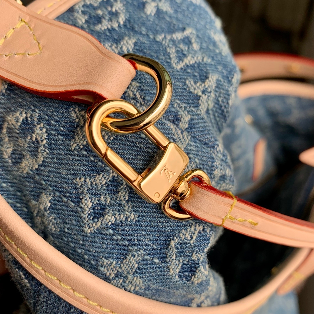 Louis Vuitton CarryAll MM