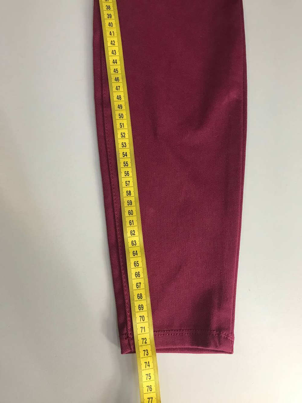 Джинсы Time and Tru красивого цвета , маркировка S, визуально 44 размер, новые