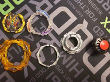 Волчок Divine Belial из набора B203. Игрушка для детей от 6 лет.