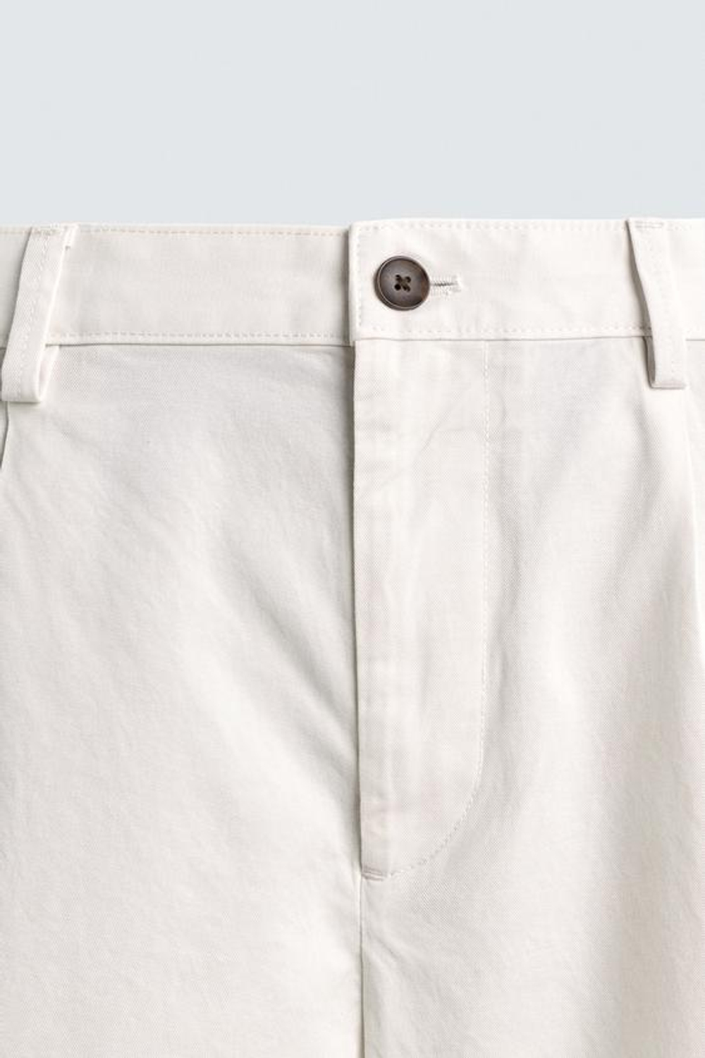 ZARA ШОРТЫ REGULAR FIT СО СКЛАДКАМИ, ЖЕЛТОВАТО-БЕЛЫЙ