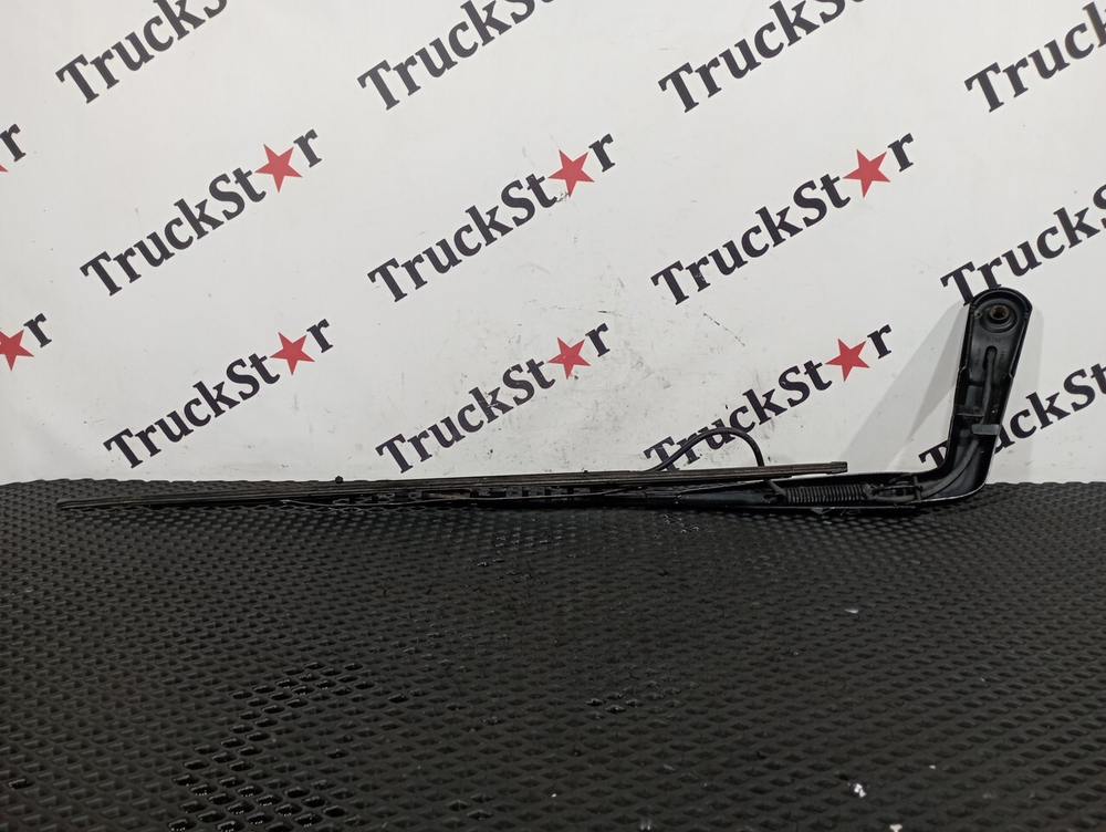 Поводок стеклоочистителя