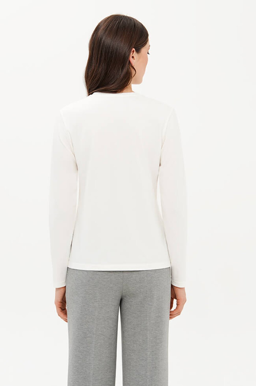 23426 Лонгслив женский (молочный)