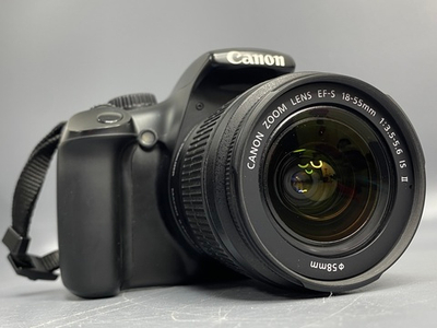 Canon 1100D kit 18-55mm 3.5-5.6 14.000 Кадров