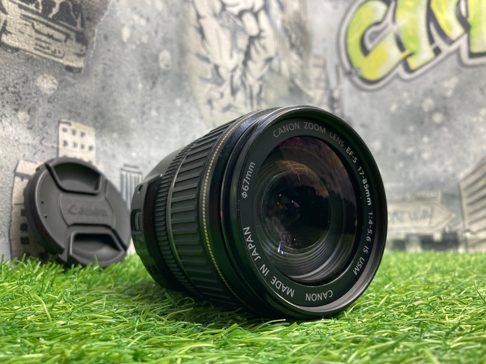 Canon EF-S 17-85mm 4-5.6 IS USM